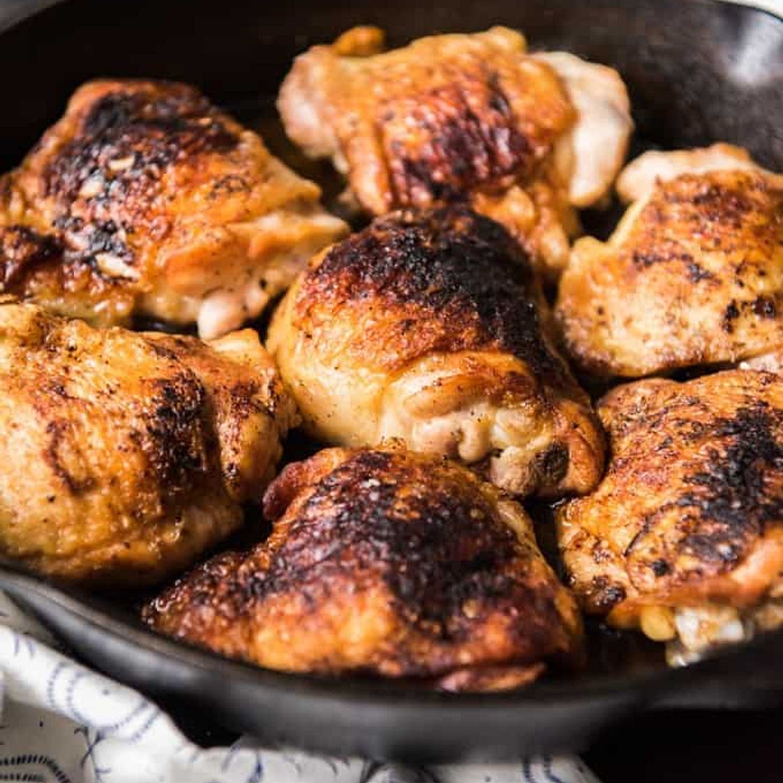 Crispy Cast Iron Skillet Chicken Thighs