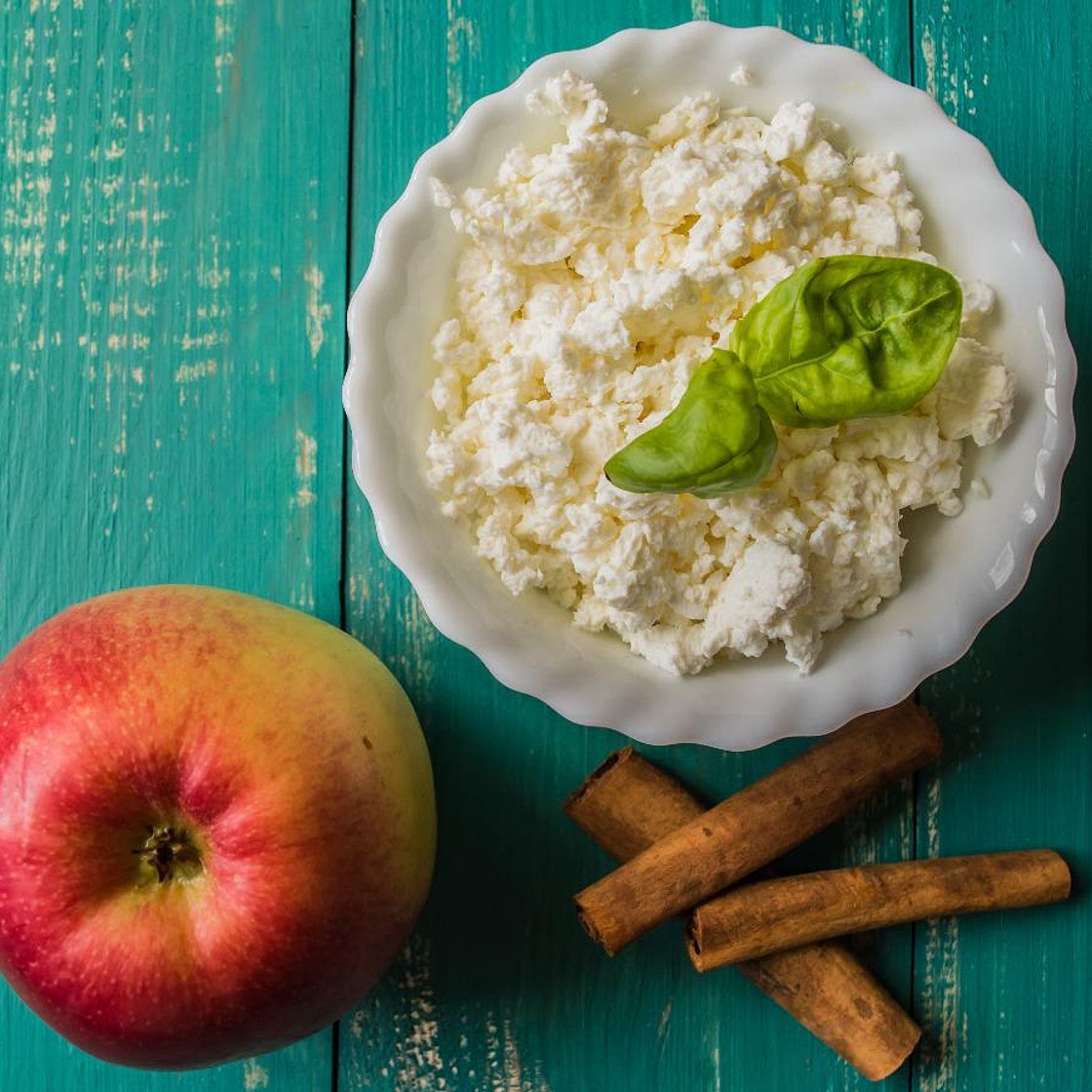Apple, Cottage Cheese, and Cinnamon Snack