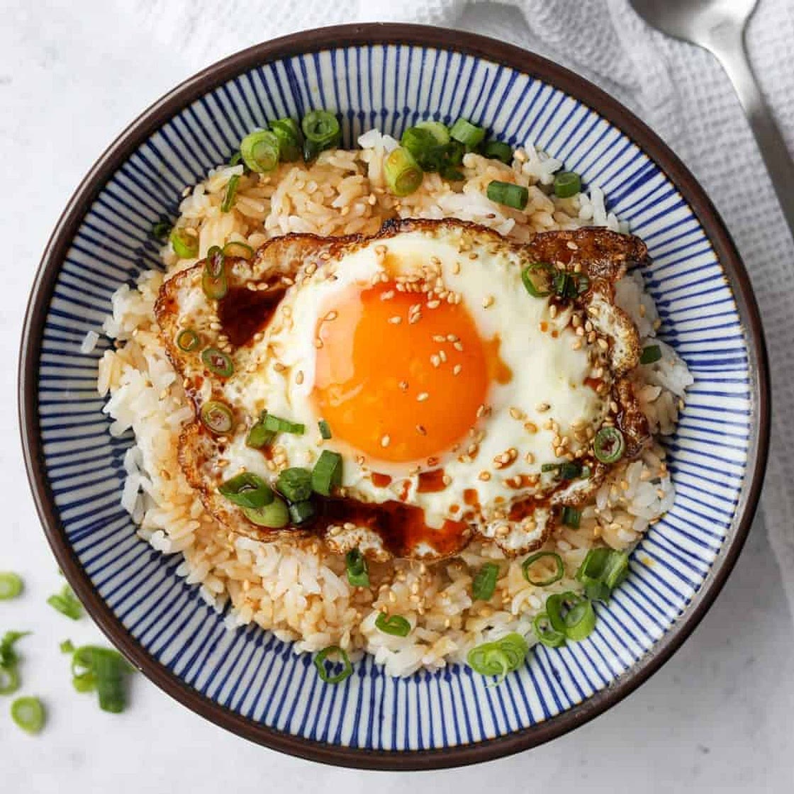 10-min. Easy Korean Egg Rice (Gyeran Bap)