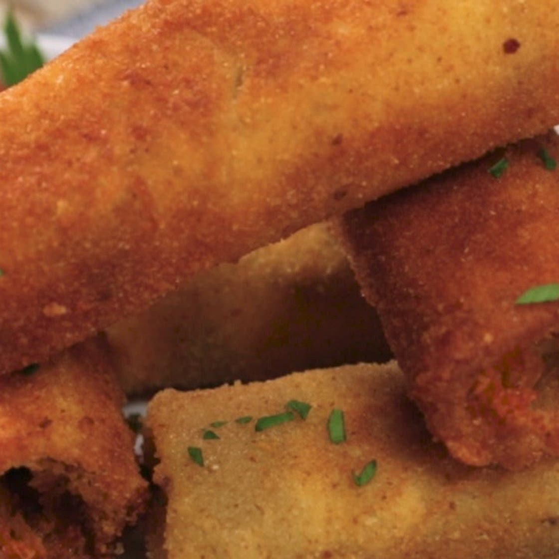 Cheddar Apple Bacon Grilled Cheese Rolls