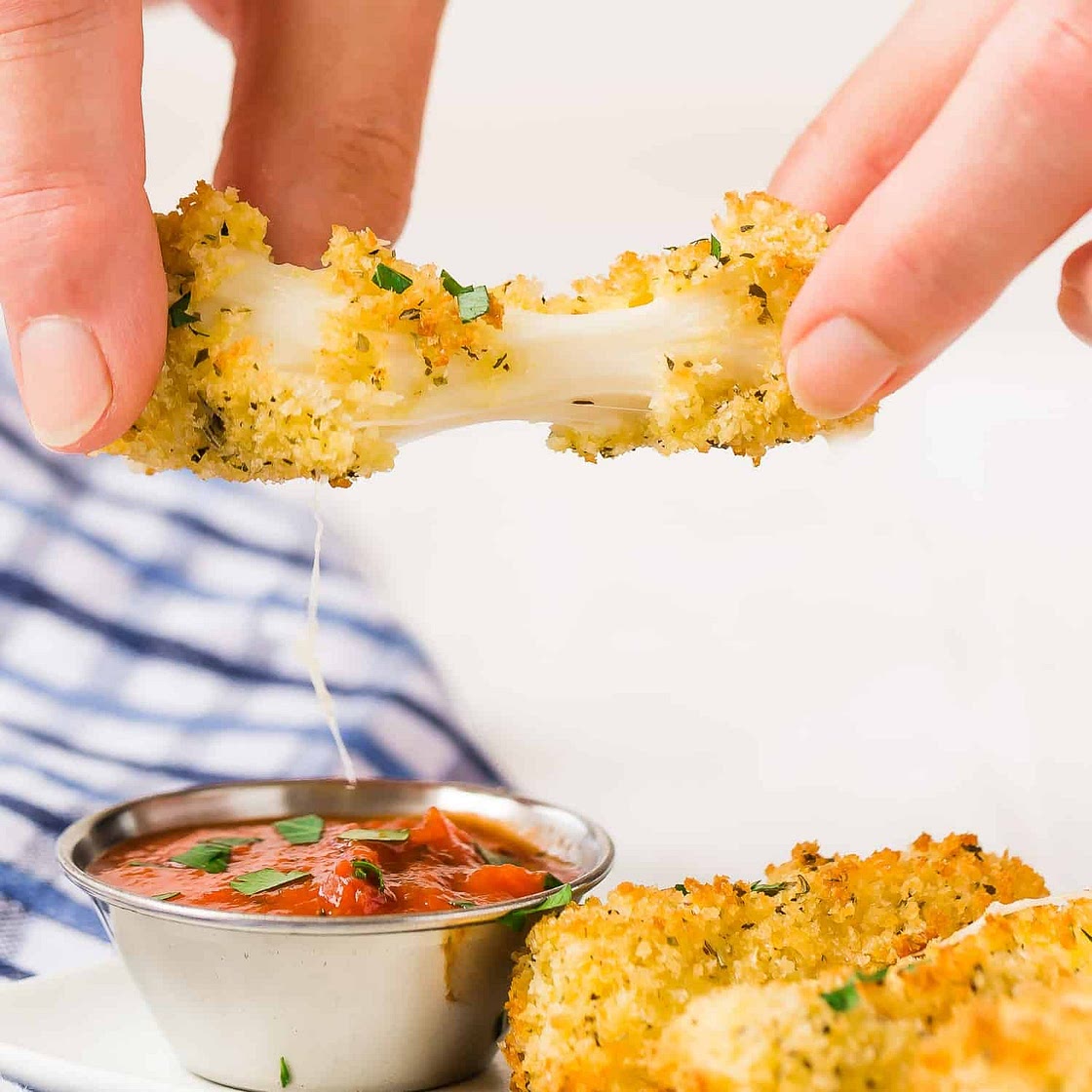 Air Fryer Mozzarella Sticks Recipe