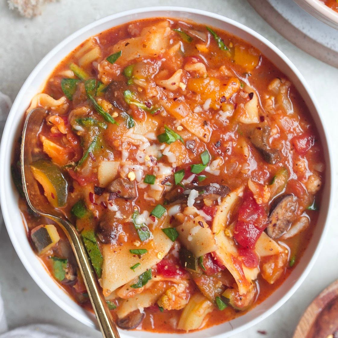 Healthy 30-Minute Vegan Lasagna Soup