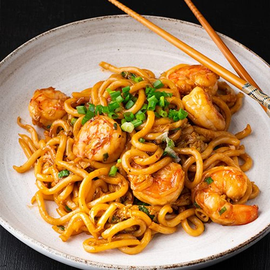 15-minute Garlic Prawn Udon | Marion's Kitchen