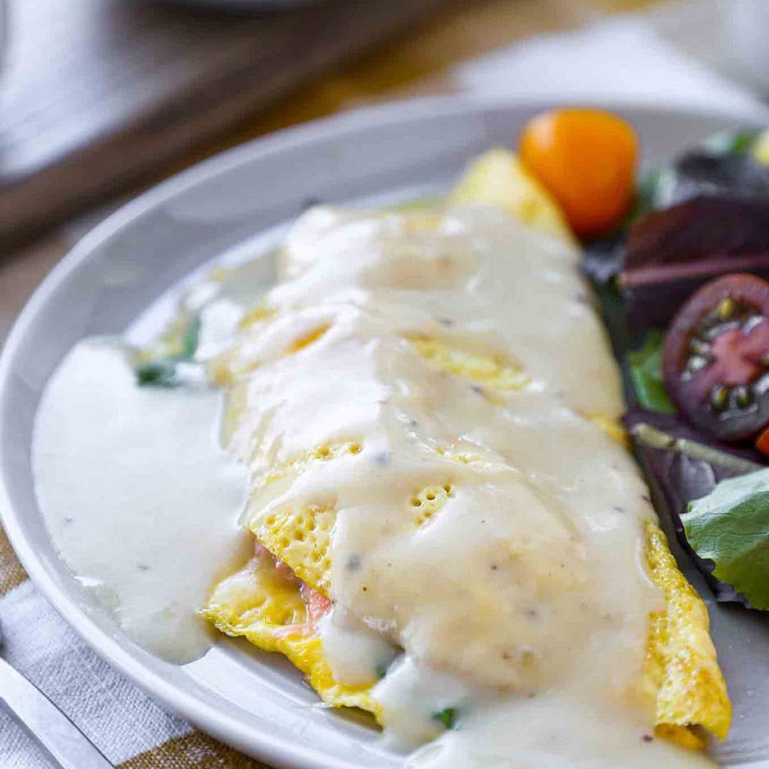 Smoked Salmon Omelette with White Sauce