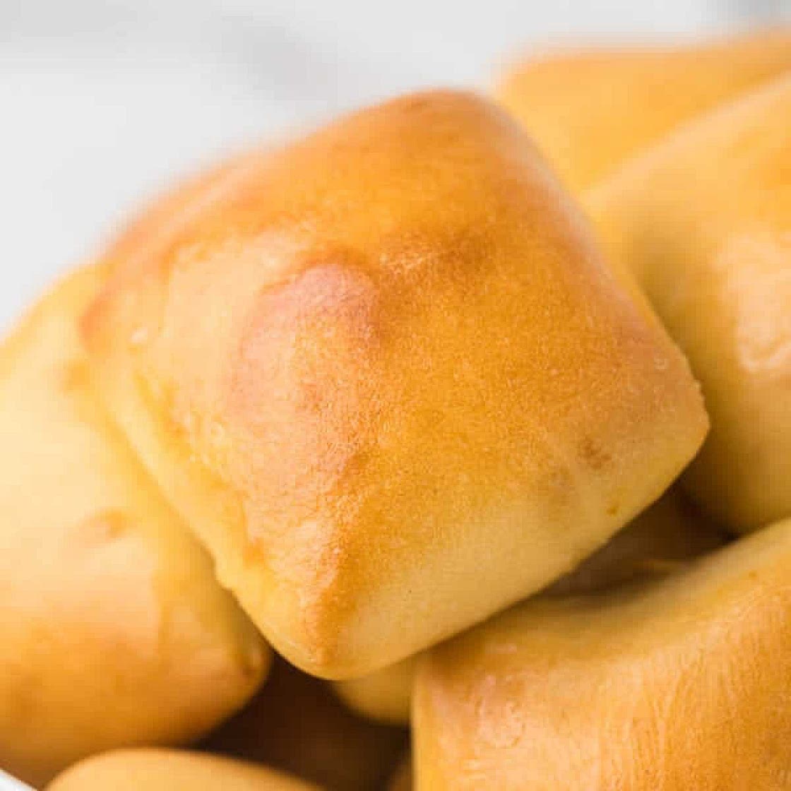 Copycat Texas Roadhouse Rolls