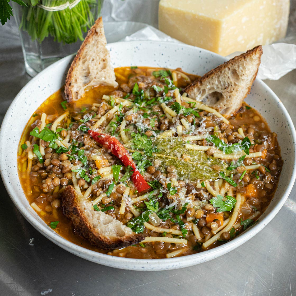 Pasta e Lenticchie (Pasta with Lentils)