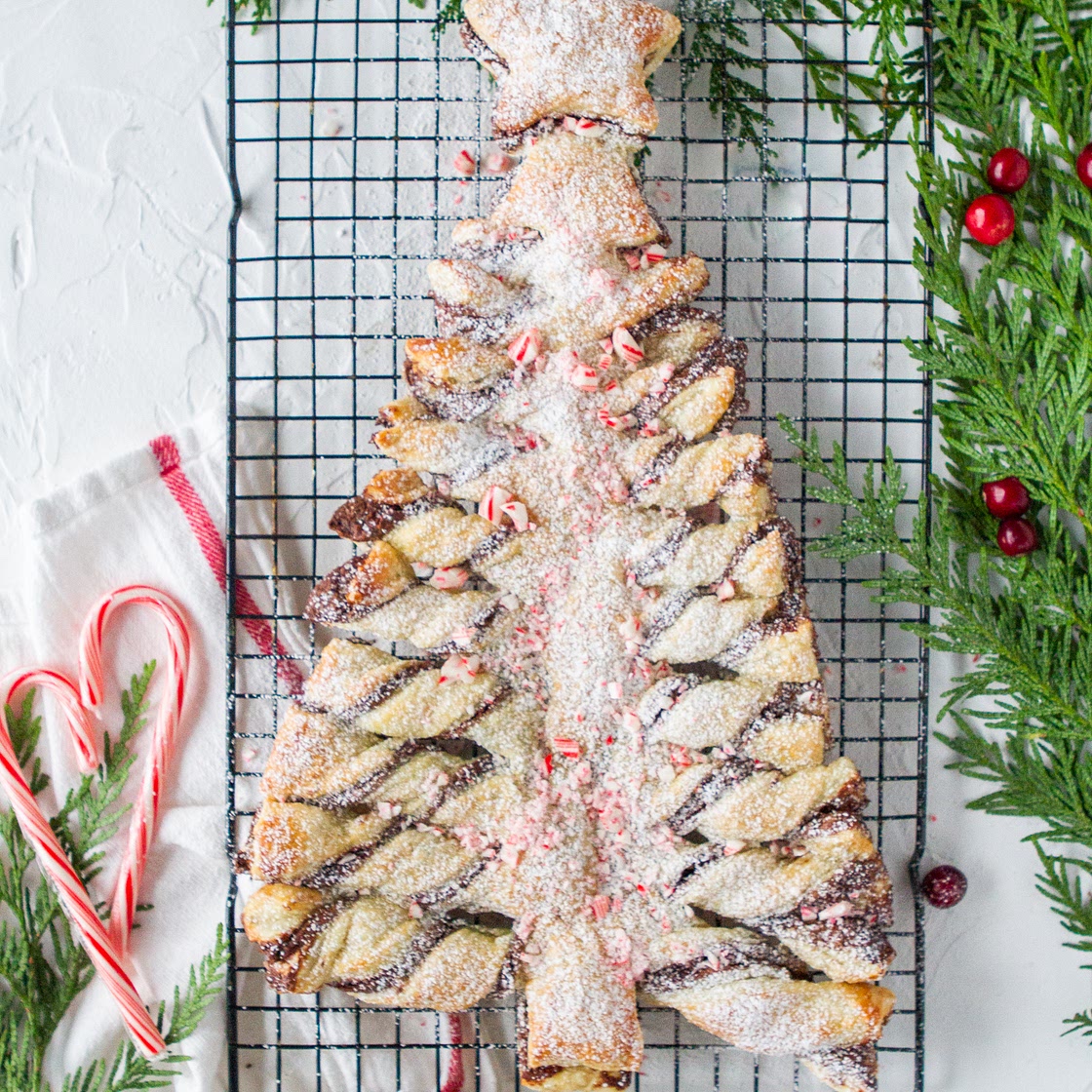 NUTELLA PUFF PASTRY CHRISTMAS TREE
