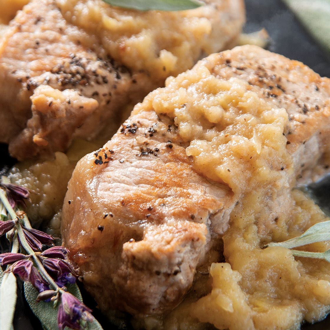 Instant Pot Cinnamon-Apple Pork Chops