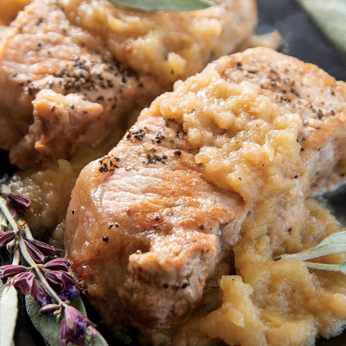 Instant Pot Cinnamon-Apple Pork Chops