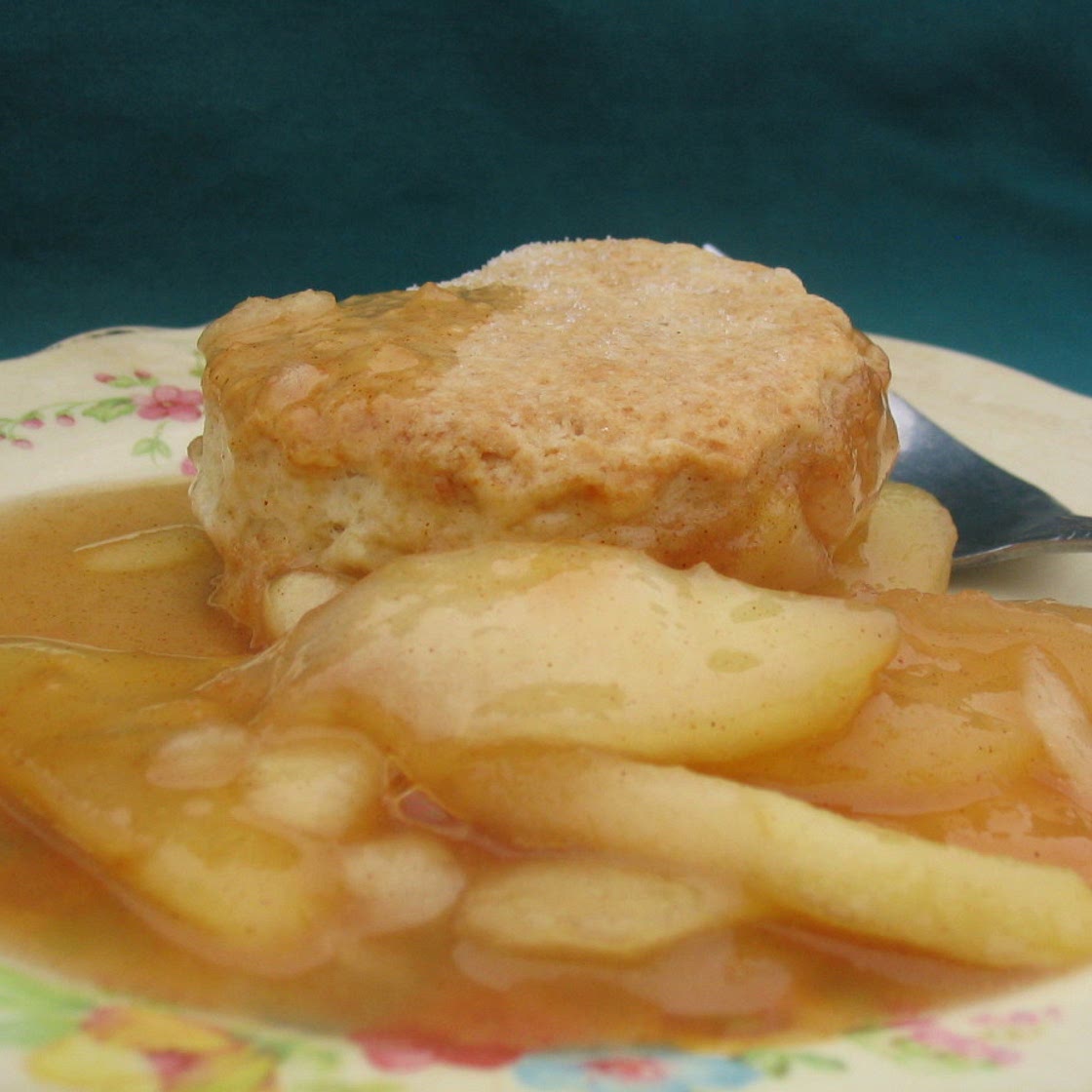 Apple Cobbler With Sweet Biscuit Crust