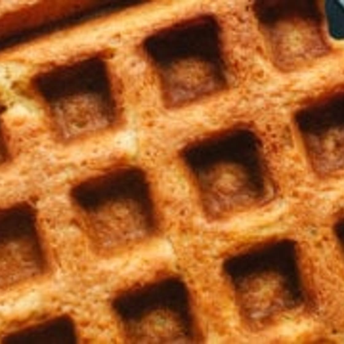 Healthy Pumpkin Spice Waffles