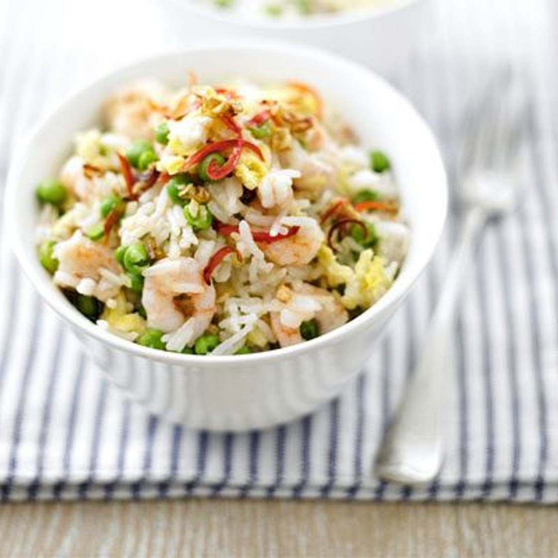 Egg fried rice with prawns & peas