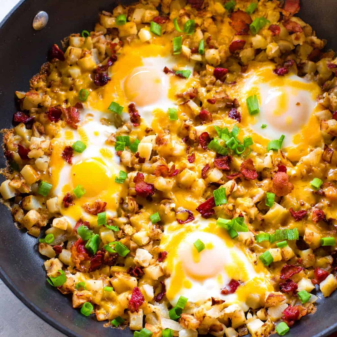 Bacon, Egg, and Potato Breakfast Skillet