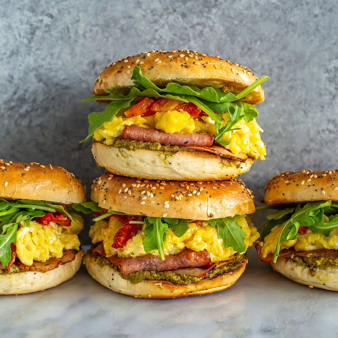 Pesto Bagel Breakfast Sandwiches {Meal Prep}