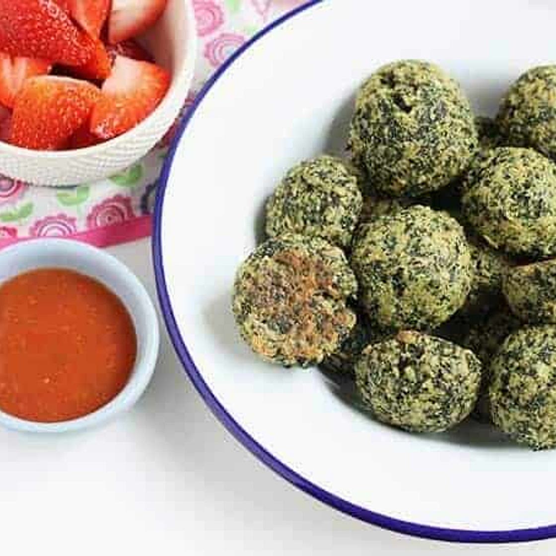 Cheesy Baked Kale Bites