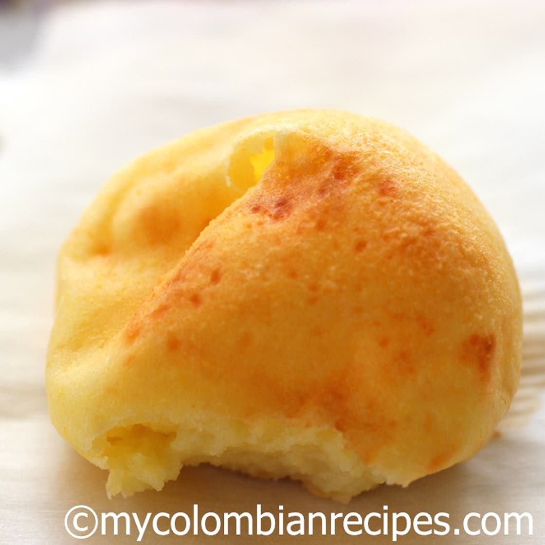 Pandebono (Colombian Cheese bread)