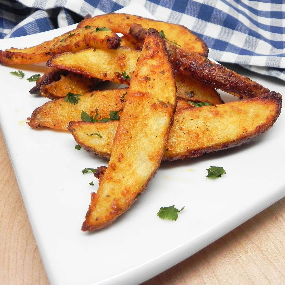 Air Fryer Buffalo-Ranch Potato Wedges