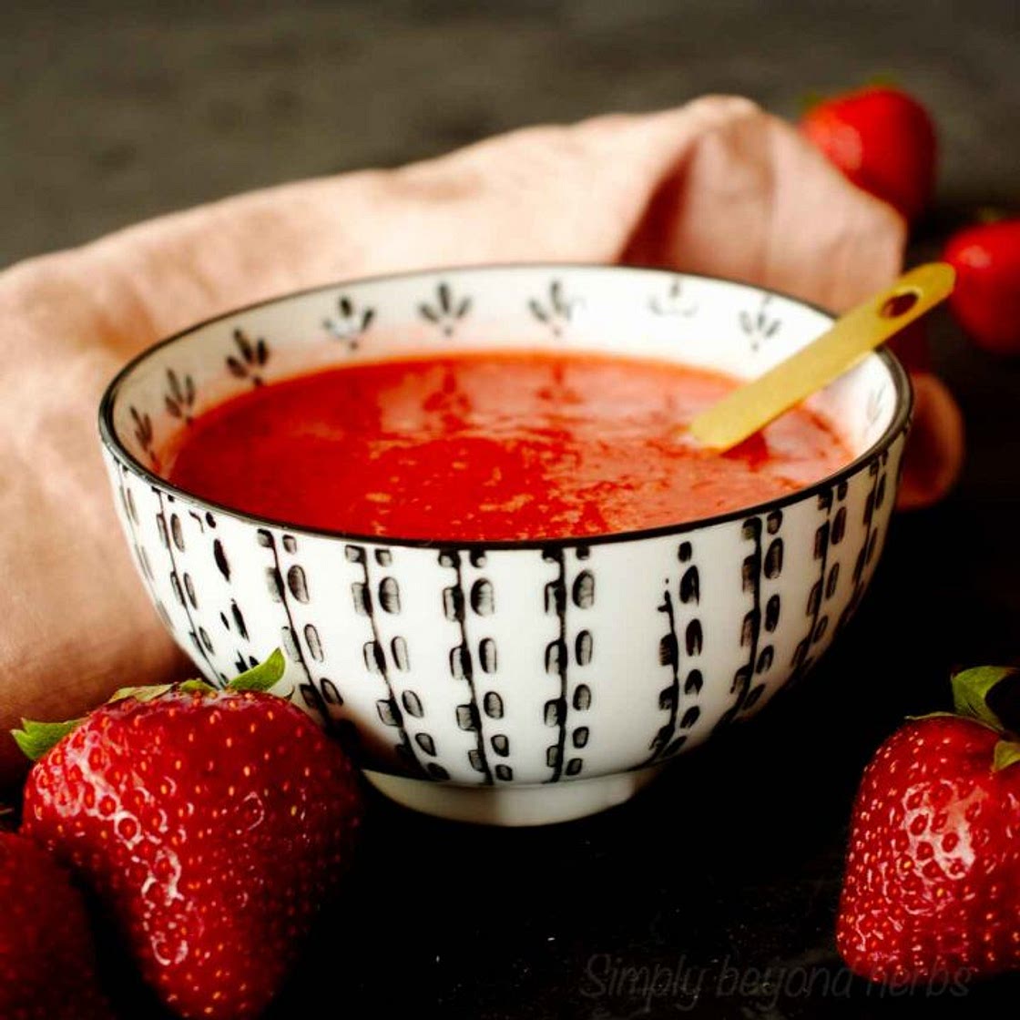 Quick and Easy Strawberry Coulis recipe