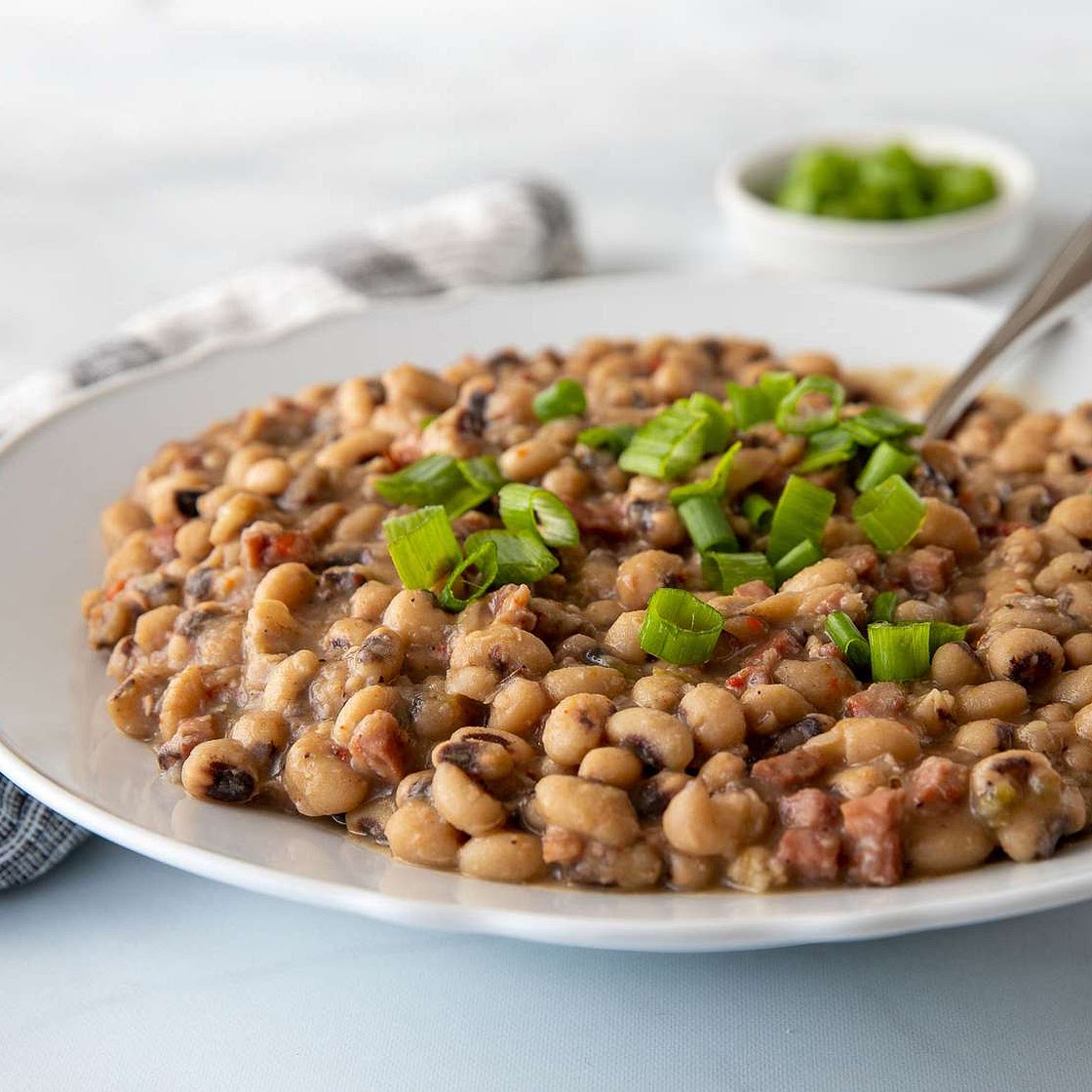 Slow Cooker Spicy Black-Eyed Peas