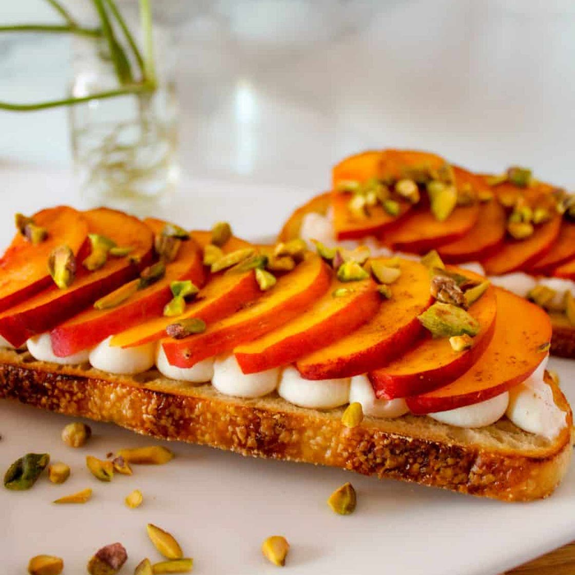 5 Vegan Toast Ideas (Sweet & Savory)