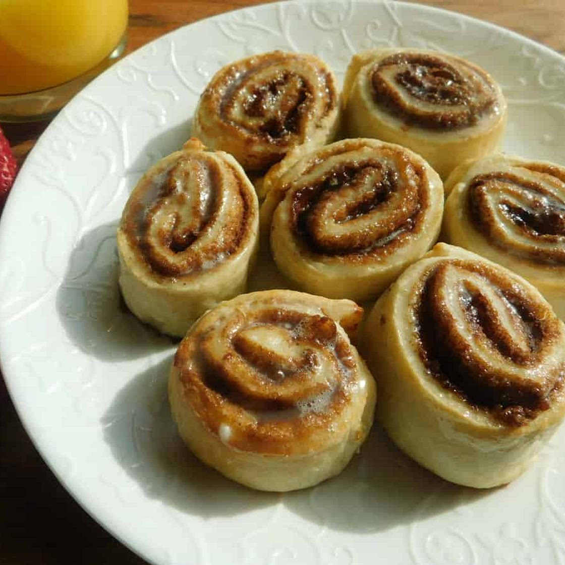 Two ingredient dough cinnamon rolls