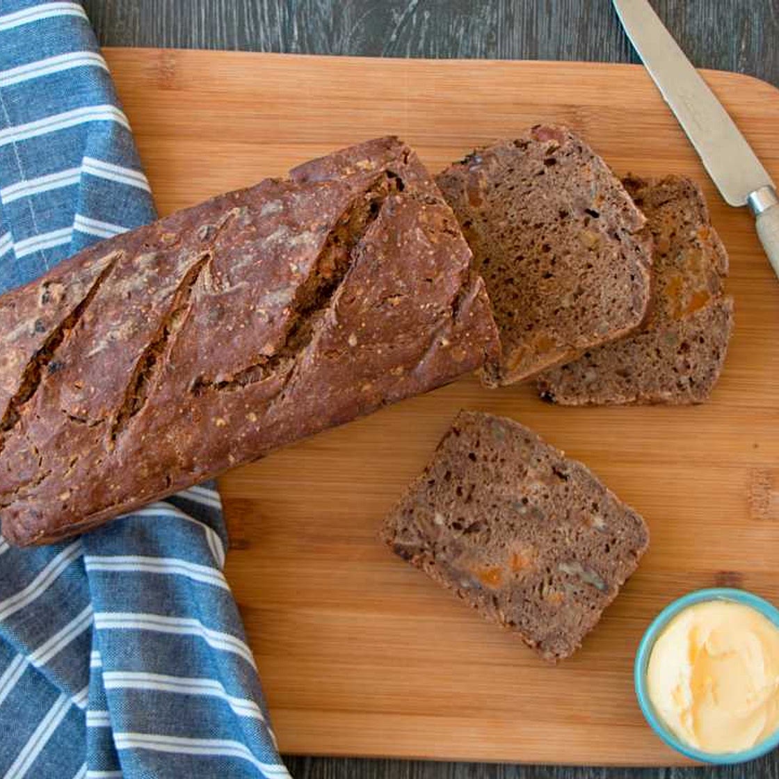 Fruit and nut loaf