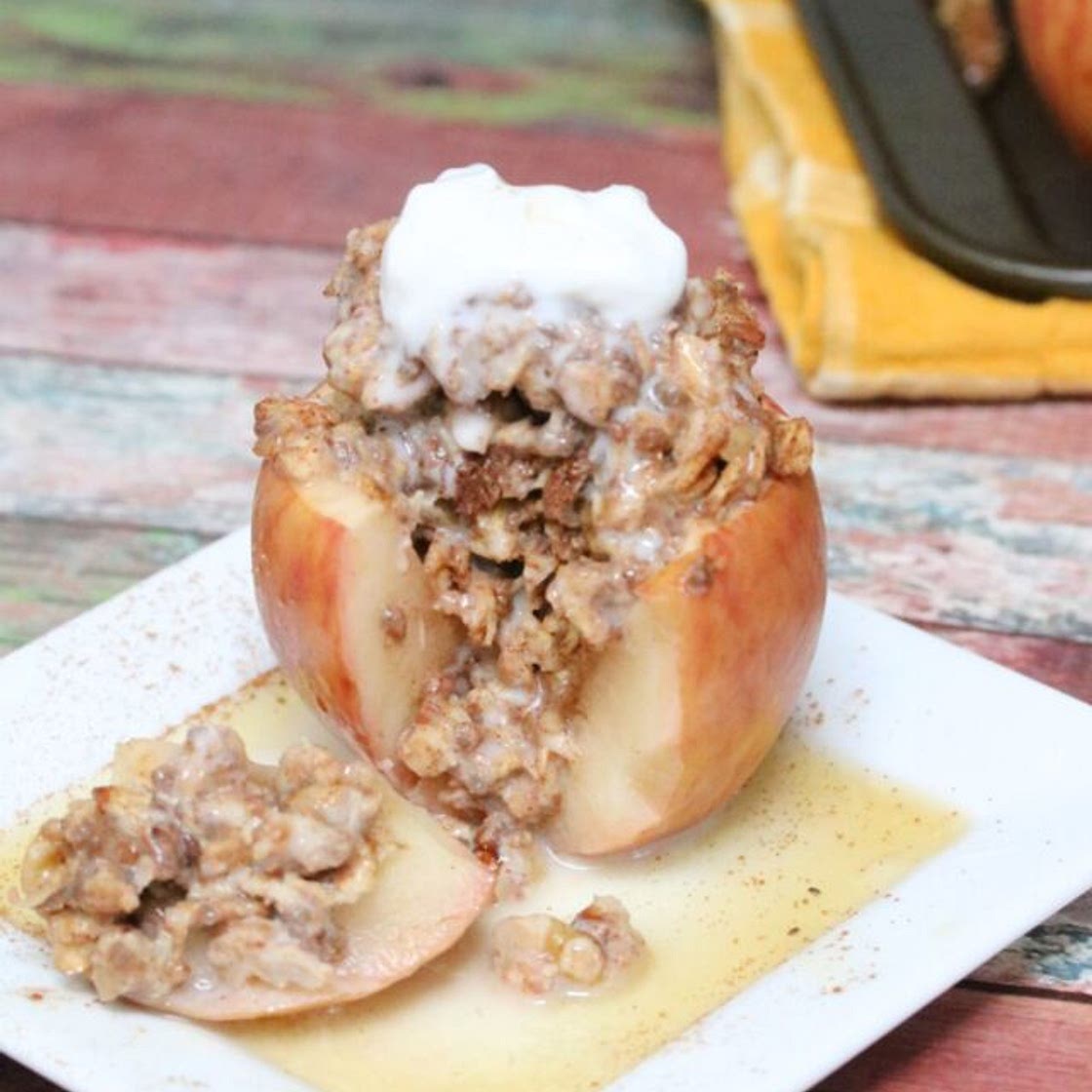 Baked Apples With Oats and Pecans (Gluten-free and Vegan)