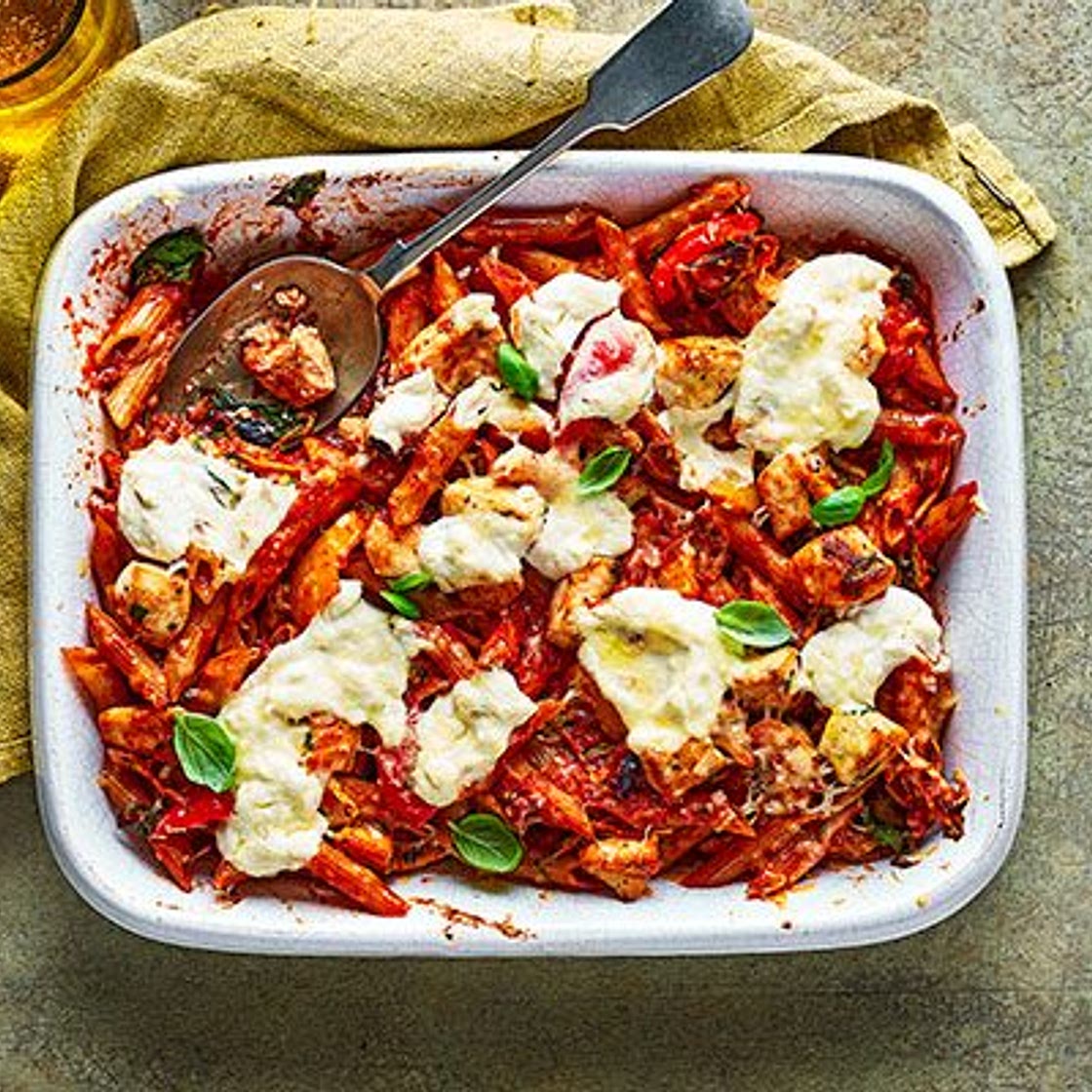 Healthy chicken pasta bake