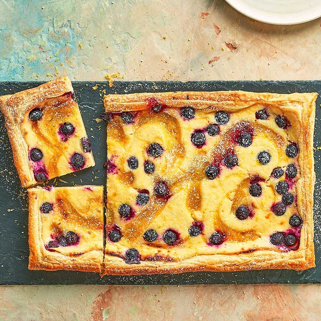 Lemon & blueberry cheesecake tart