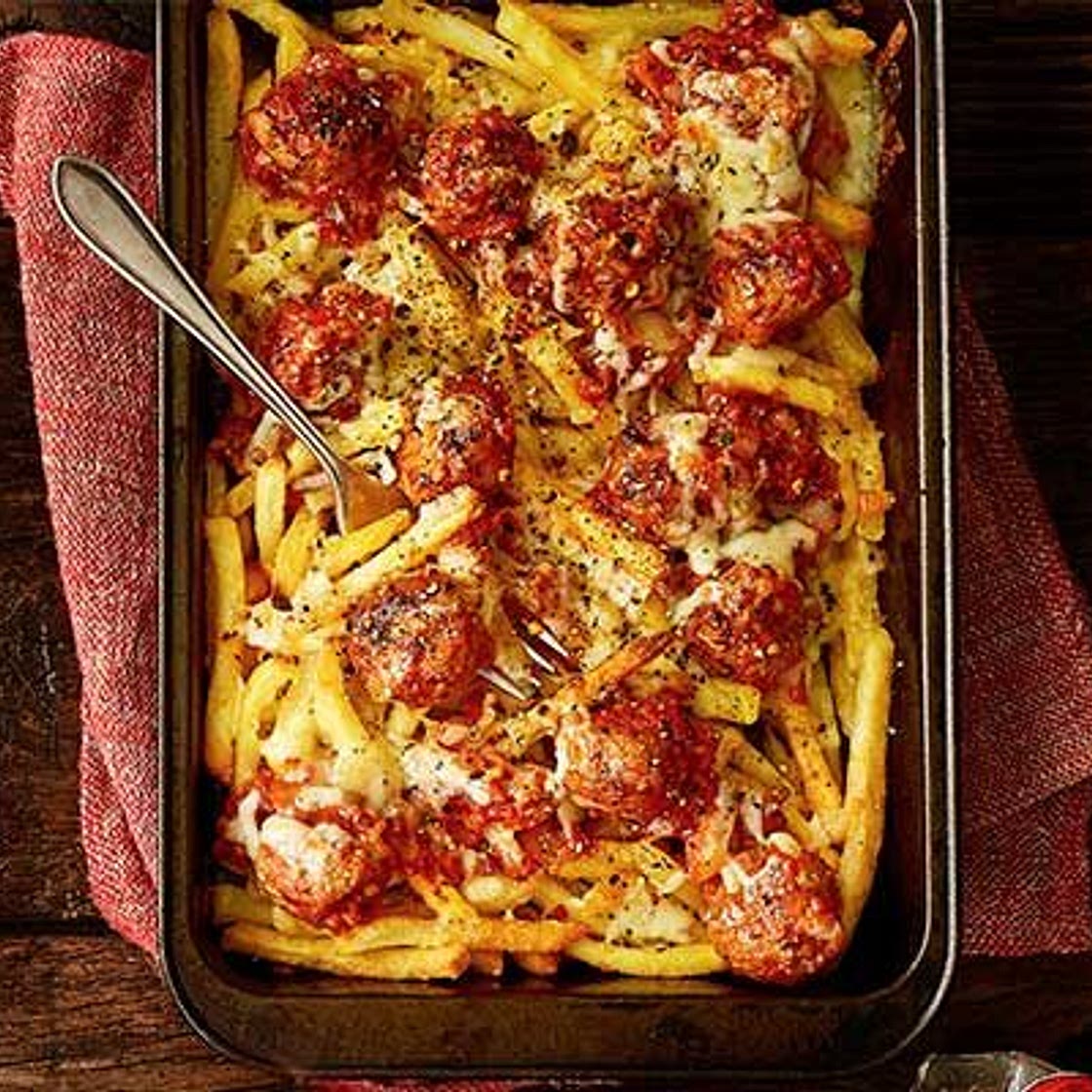 Meatball marinara fries