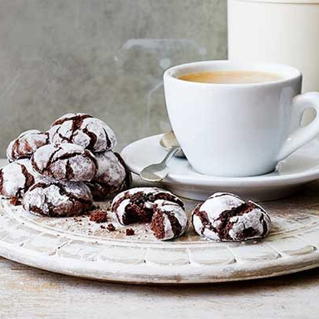 Chocolate fudge crinkle biscuits