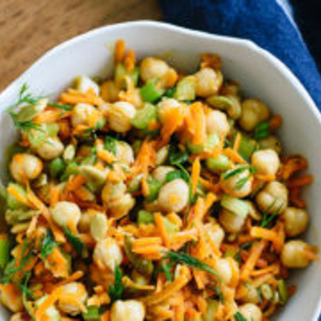Chickpea Salad with Carrots and Dill