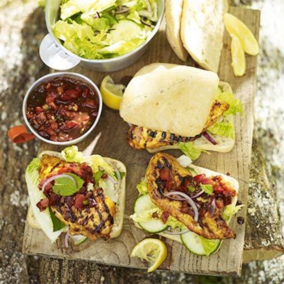 Chicken tikka burgers