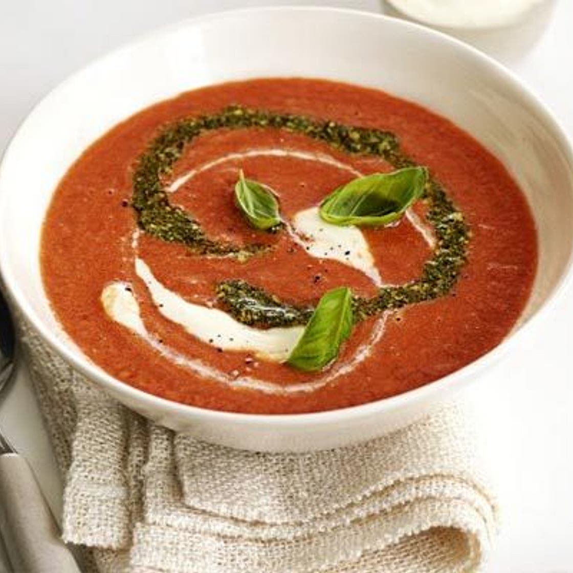 Tomato & basil soup