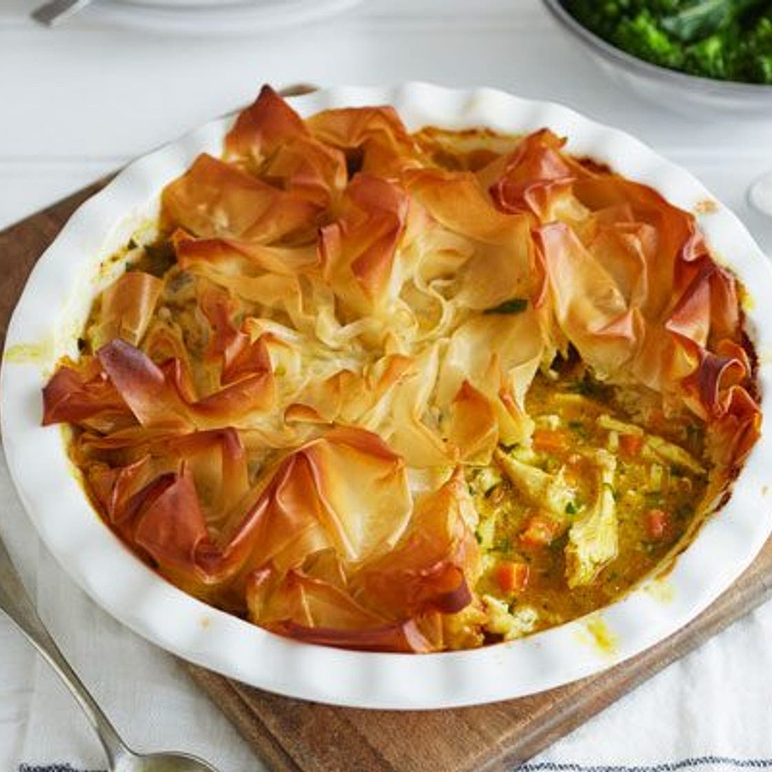 Creamy curried chicken pie