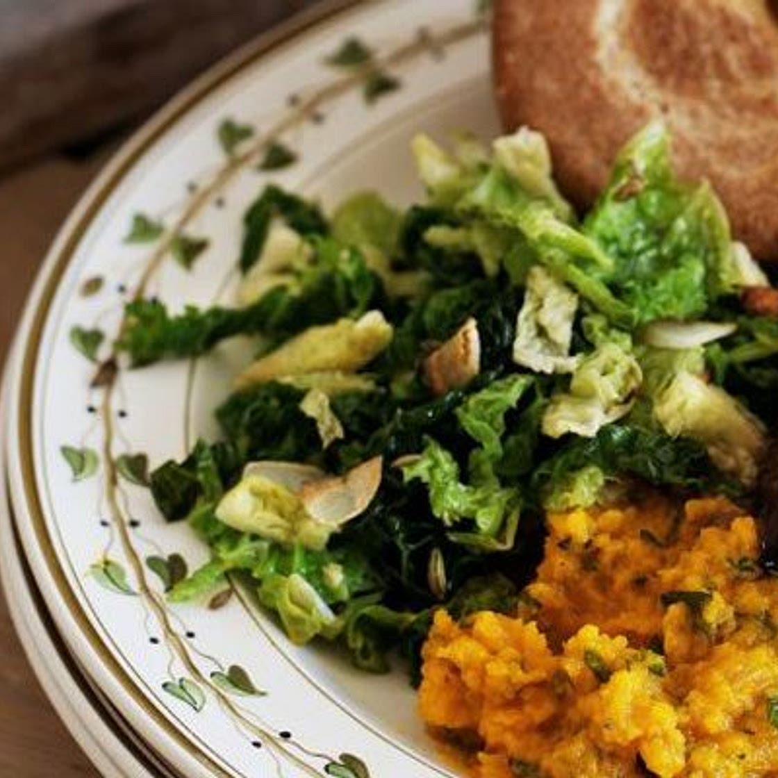 Stir-fried Savoy cabbage