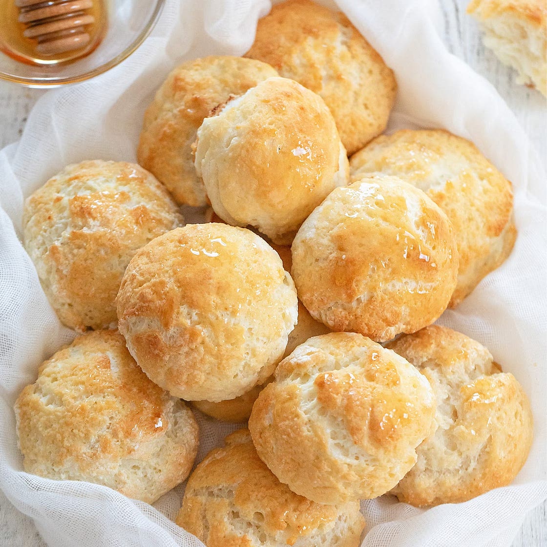 3 Ingredient Honey Bread Rolls