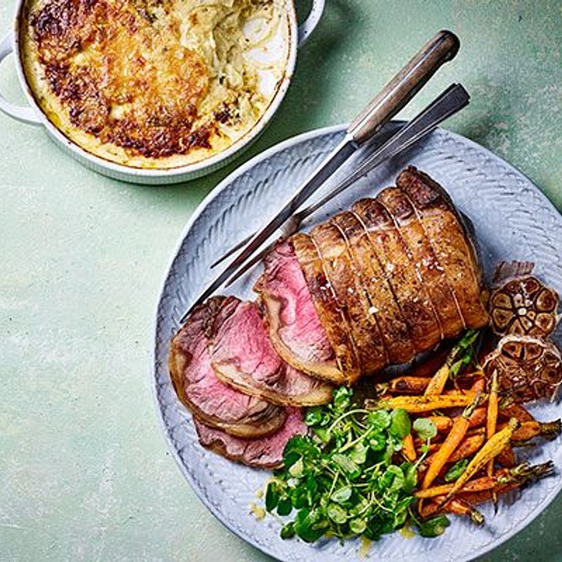 Roast beef sirloin & béarnaise dauphinoise