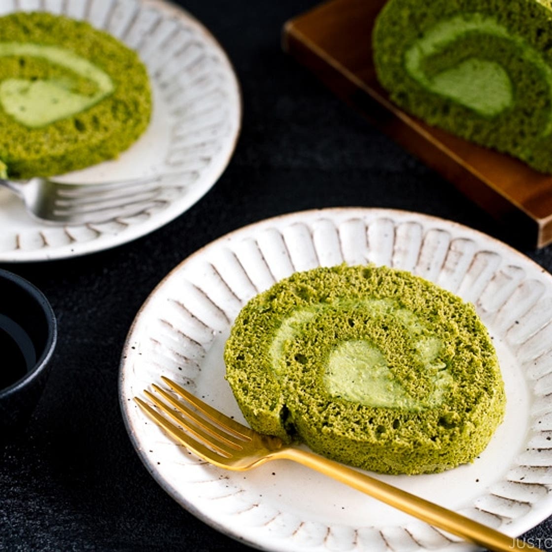 Matcha Swiss Roll (Roll Cake)