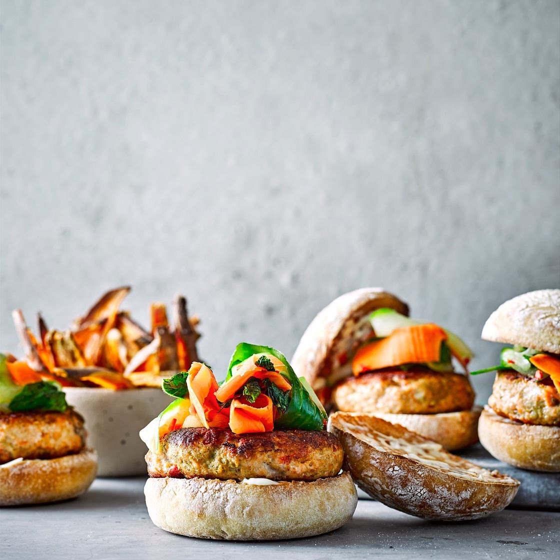 Thai green salmon burgers with sweet potato wedges