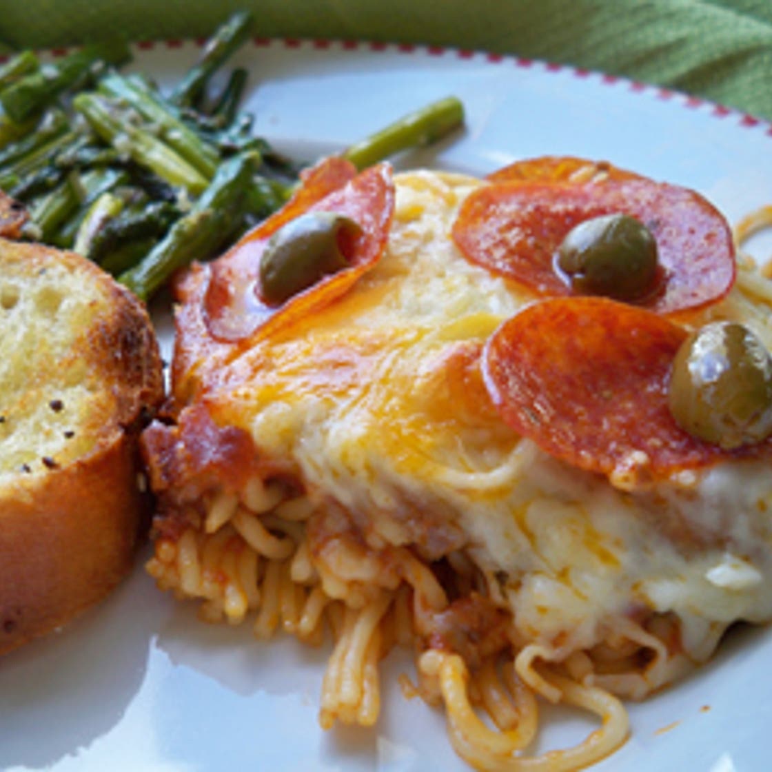 Cheesy Pizza Hotdish Recipe