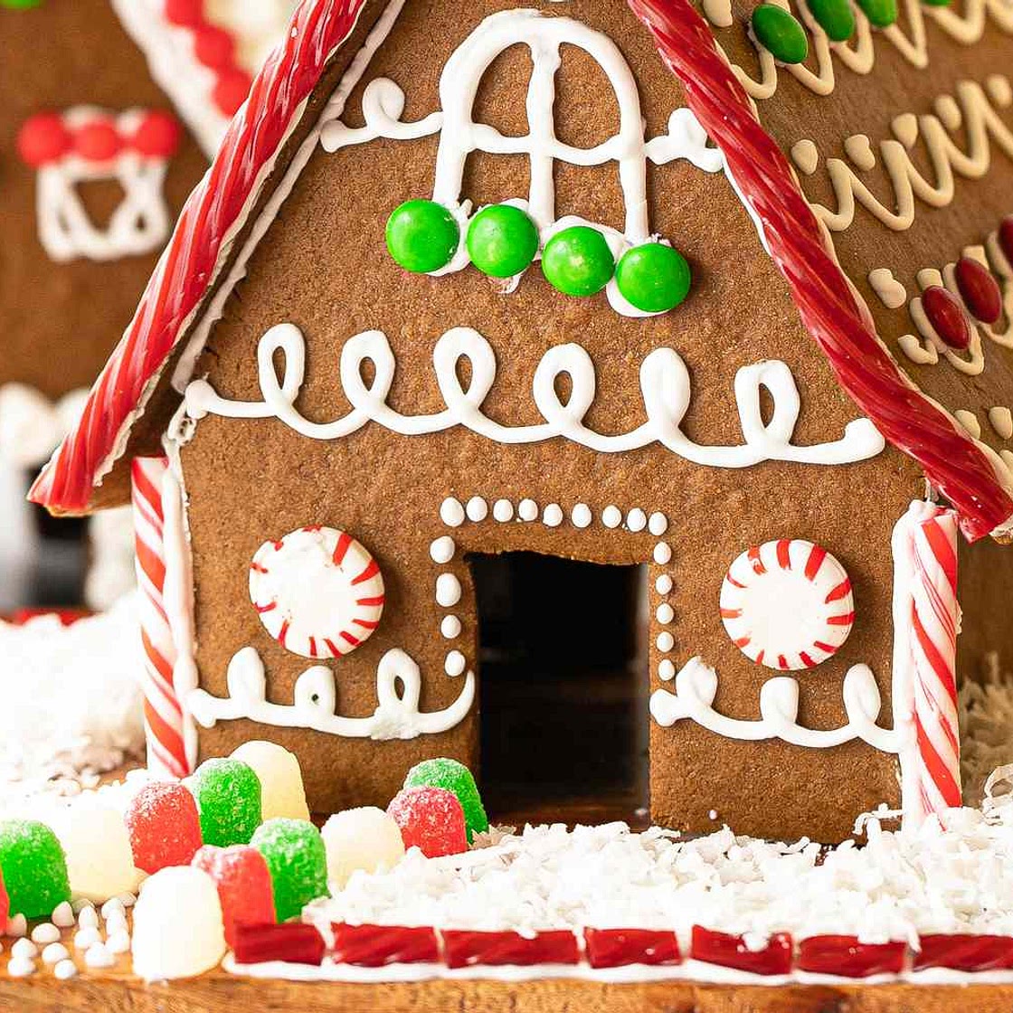 How to Make a Gingerbread House