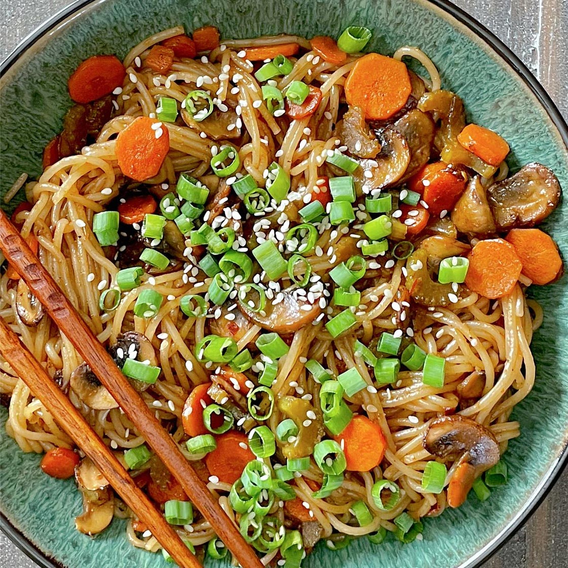 Vegan Stir Fry Noodles
