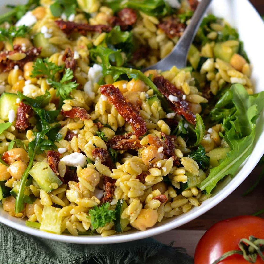 Pesto Orzo Salad with Sundried Tomatoes