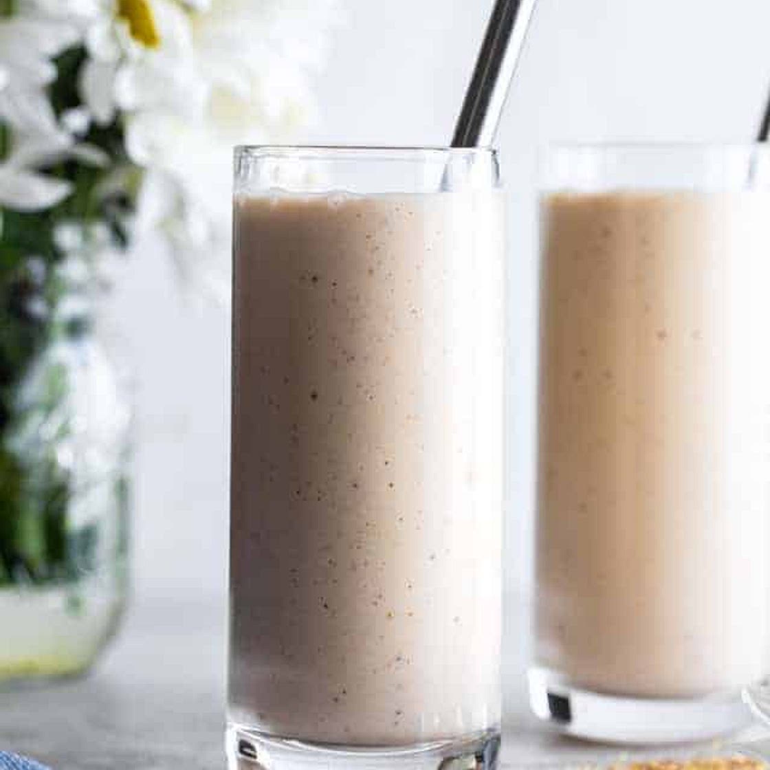 Banana-Cashew-Flax Seed Smoothie