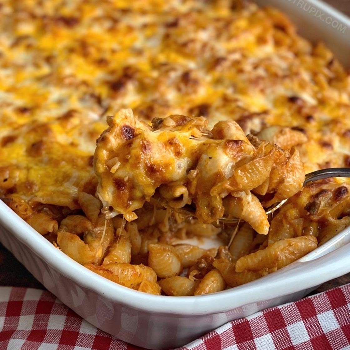 4 Ingredient Hamburger Casserole (Quick & Easy)