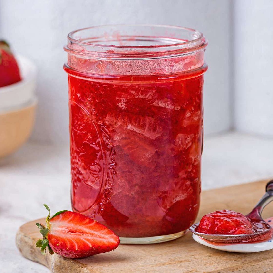 Strawberry Compote in a Flash