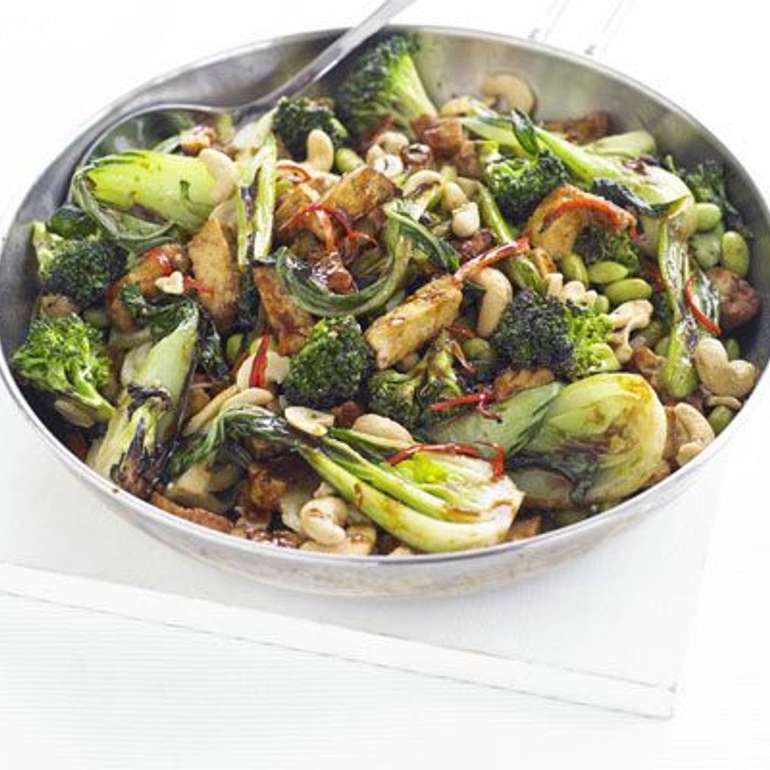 Tofu, greens & cashew stir-fry