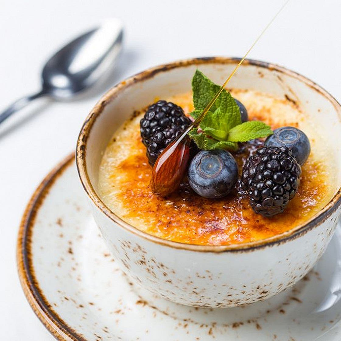 Crème brûlée sucrée au vin