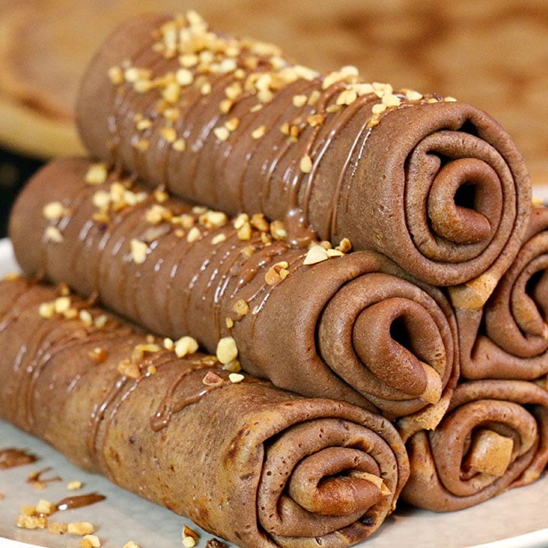 Crepes au nutella roulées et garnies